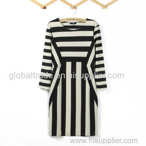 Factory Wholesale in Stock Brand Europe Design Half Black and White Evening Dress