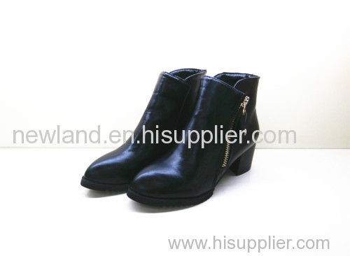 black low heels boots with zipper closing