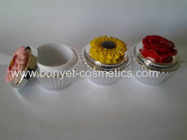 cupcake shaped hand cream 