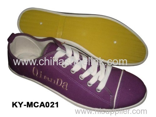 Narrow shape canvas shoe with printing lining