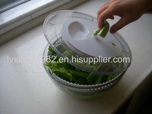 Collapsible salad spinner vegetable spinner