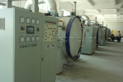 Vacuum sintering furnace