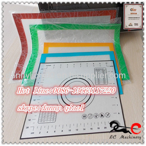 Multipurpose reuseable heat resistant PTFE Oven Mat for cooking