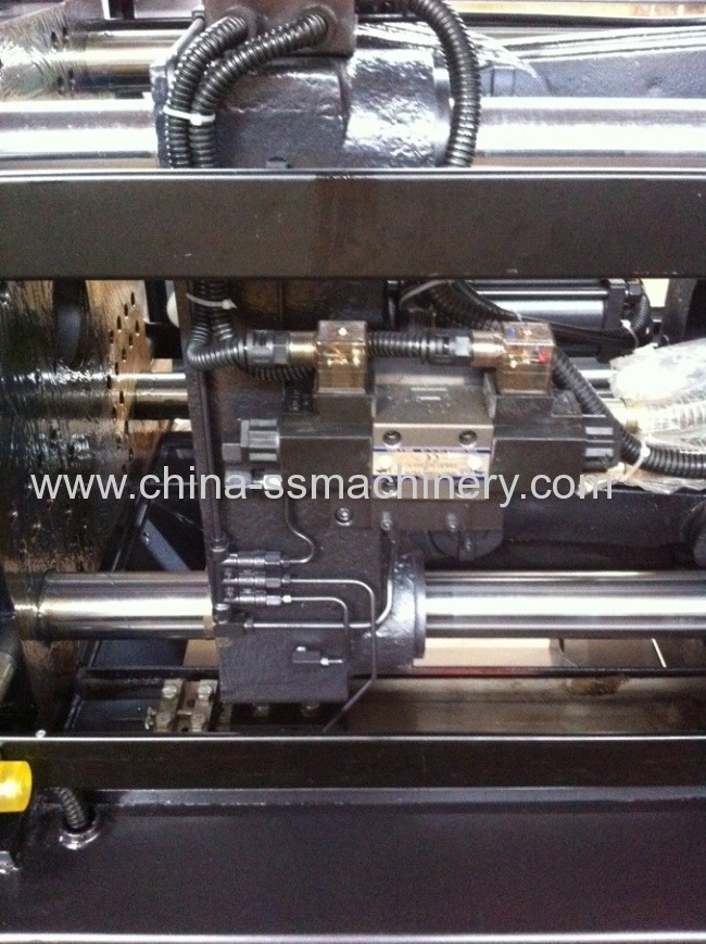 Small injection molding machine price