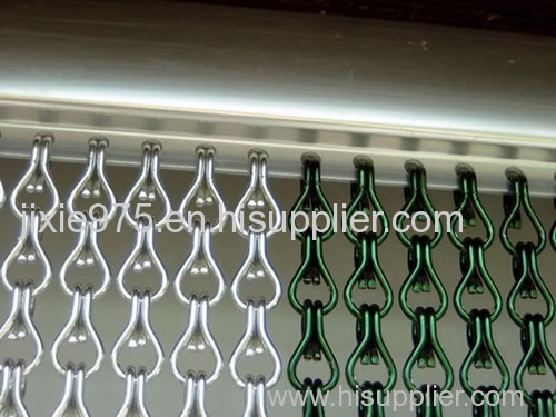 Chainmail curtain with rings for straight