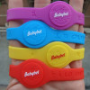 Customized silicone rubber bracelets wrist bands promotional products