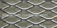 Expanded metal grill has high strength and no break or welds