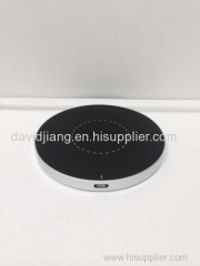 Qi wireless charger for smartphone