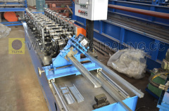Stud And Runner Rolling Machine