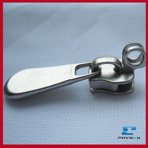 Key locking zipper slider