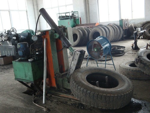 Hydraulic Waste Rubber Tyre Cutter