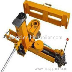 Hydraulic rerailing machine for mining transportation