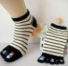 Spring Purple Five Toe Socks , Anti - Pilling Striped Toe Socks