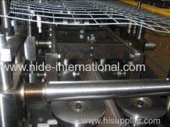 Downpipe roll forming machine