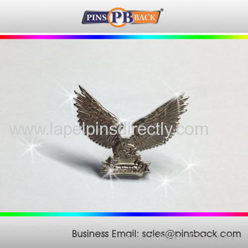 Custom 3d lapel pin with die struck/zinc alloy 3d die cast silver lapel pins