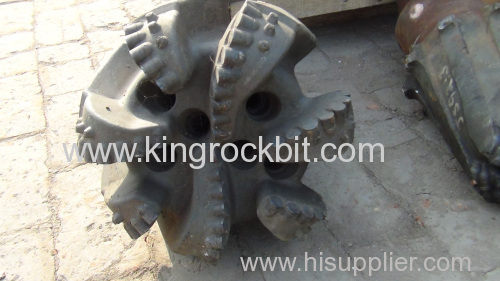 pdc drill bit for well drilling
