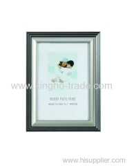 Simple Tabletop Picture Frame With Stand