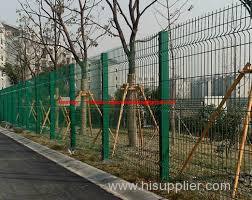 welded wire mesh fence