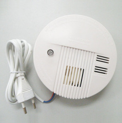 Wireless interconnected smoke alarm