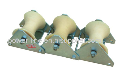 Triple underground cable laying rollers