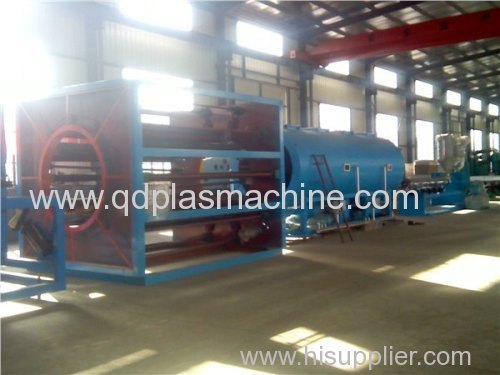 PE pre insulation pipe production line