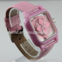 beautiful and smart wristwatches for ladies and girls as gifts