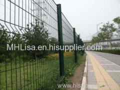 Good quality PVC Coated welded wire mesh fence/cheap mesh fence for hot sale