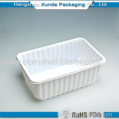 Plastic clamshell fruit containers