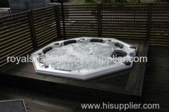 Portable outdoor spa for 8 persons