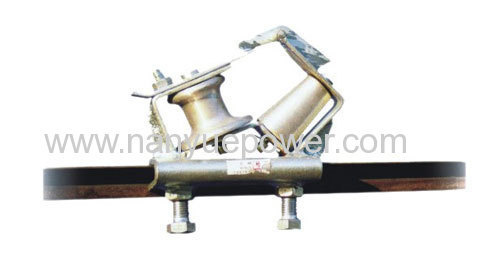 Angled crossarm -mounted stringing cable pulley blocks stringing wire block