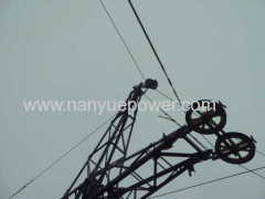 Hand line rope lifting pully block for lifting operation in line construction