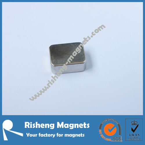 N48H Sintered Neodymium Block Magnets with White Zinc Coating