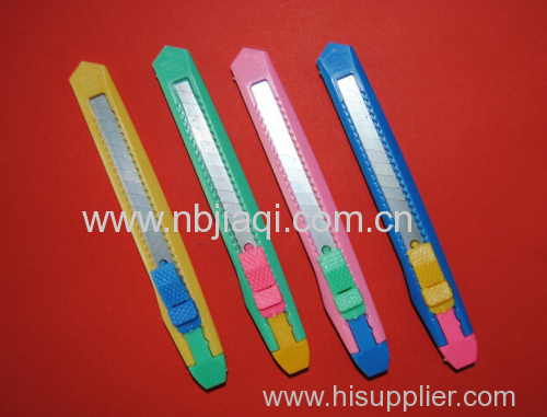 2014 sale paper slitting knife/ Art knife with plastic handle