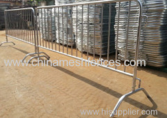 Bridge feet pedestrian safety barrier