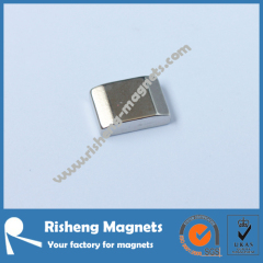 Irregular Sintered Neodymium Magnet Half - Circle Shaped Irregular NdFeB Magnet