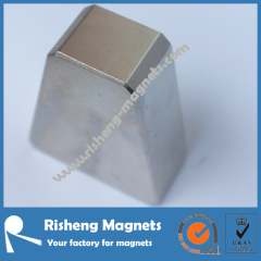 Irregular Sintered Neodymium Magnet Half - Circle Shaped Irregular NdFeB Magnet