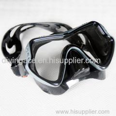 Professional adult scuba diving mask