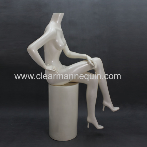 Female headless fashion manikin