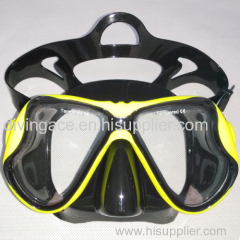 Scuba diving mask with Rubber treatment and liquid silicone