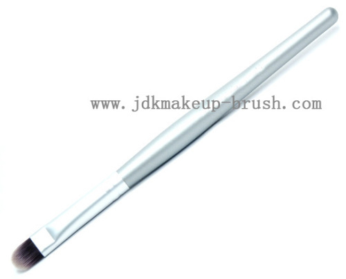 Silver Colored Tapered Concealer Brush