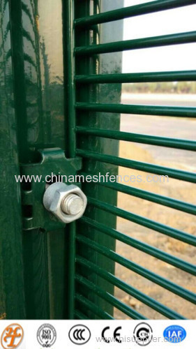 welded security anti climbing fence 12.7x76.2mm x 4mm