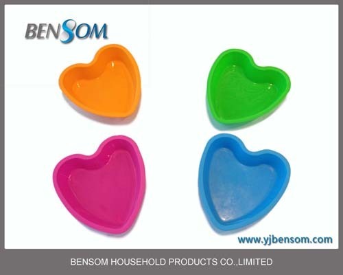 Hot selling heart-shaped silicone cake mould