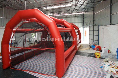 Inflatable paintball bunker field