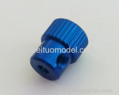 Retaining cap for 2.4g remote control car