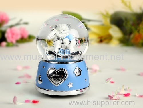 MUSICAL SNOW WATER GLOBE POLYRESIN MUSIC BOX