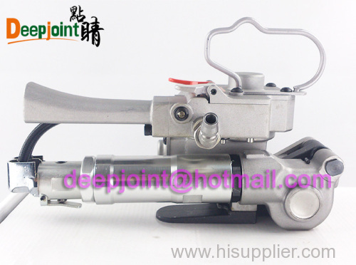 Pneumatic strapping machine for PET strap