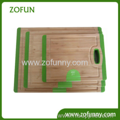 Bamboo cutting board with rubber feet