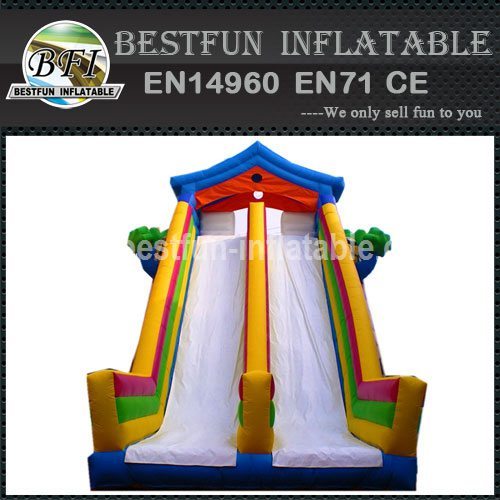 INDLATABLE SLIDE CLIMBING WALL