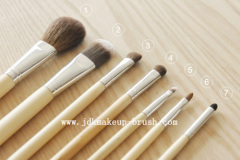 7PCS Bamboo Handle Makeup Brushes Make Up Kit