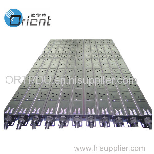 UK rack PDU 135 degree 12 outlet with power light